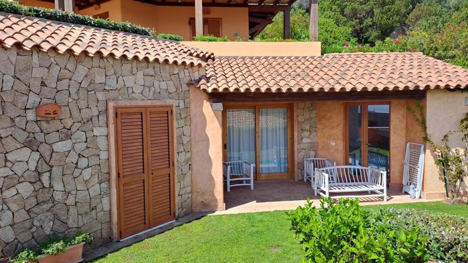Residenza Del Barone Villa Zoe Chia - Vista Mare Экстерьер фото
